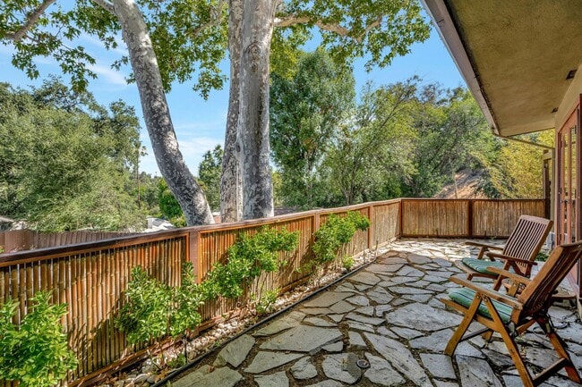 Photo - HOLIDAY SPECIAL***2 WEEKS FREE** 3 Bed/2 Bath Oasis in Royal Woods - Available Now