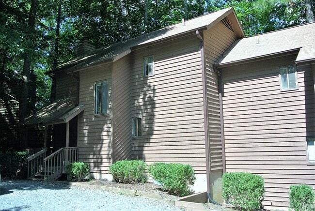Building Photo - 216-A Green St