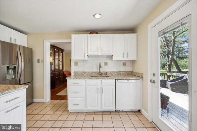 Photo - 205 N Pullman Dr