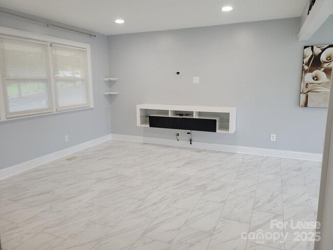 Photo - 1531 Longleaf Dr