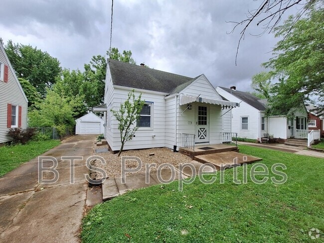 Building Photo - 902 E Seneca Pl Rental