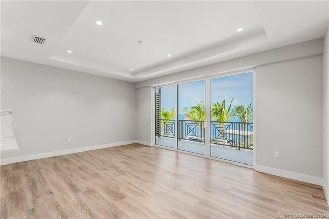 Photo - 41 SW Seminole St Unidad 203