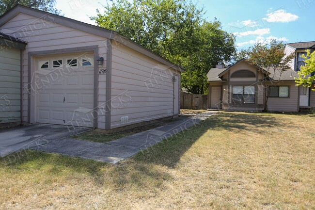 Building Photo - 11745 Spring Ridge Dr Rental