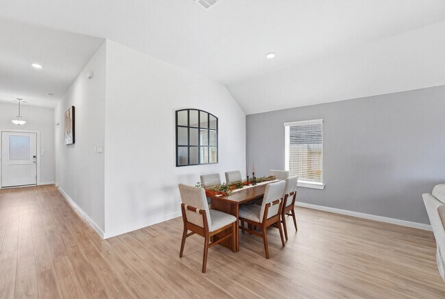 Photo - 8611 Pier Cove Dr