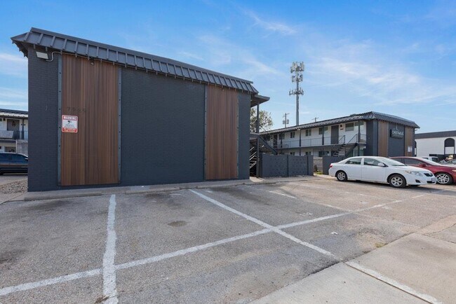 Photo - 7929 Gault St Unit 108