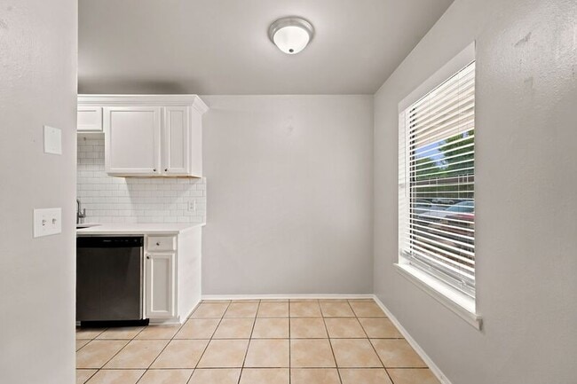 Photo - 2770 N Barcelona Ave