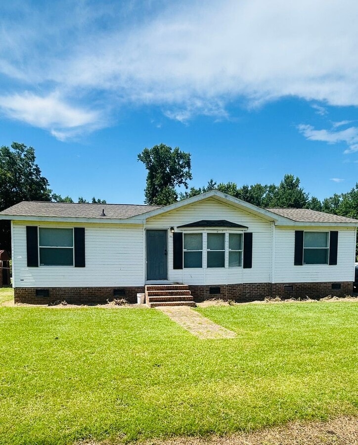 3-bedroom, 2-bath mobile home - 3-bedroom, 2-bath mobile home
