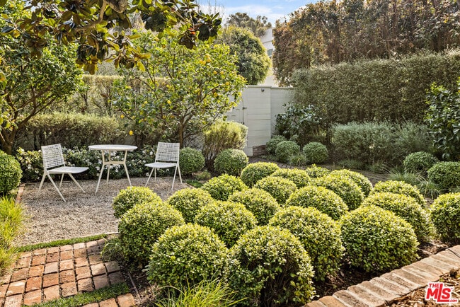 Photo - 165 Mabery Rd