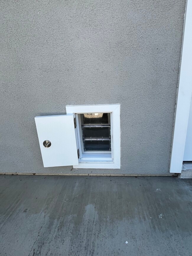 Photo - 15228 Valleyheart Dr Unidad INT CBL EV UTIL included