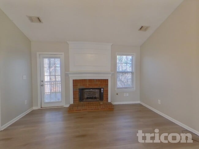 Photo - 3575 Wake Robin Way