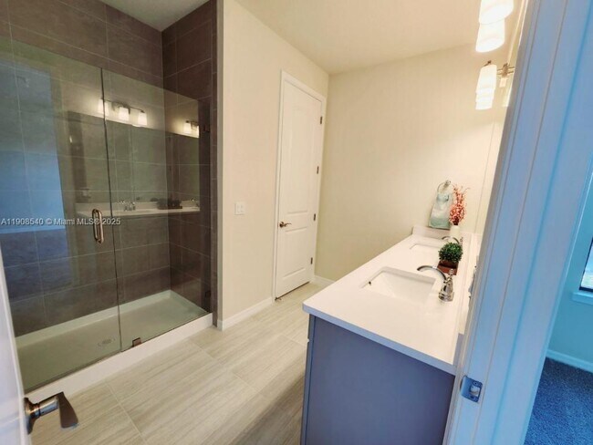 Photo - 8189 Cinch Way