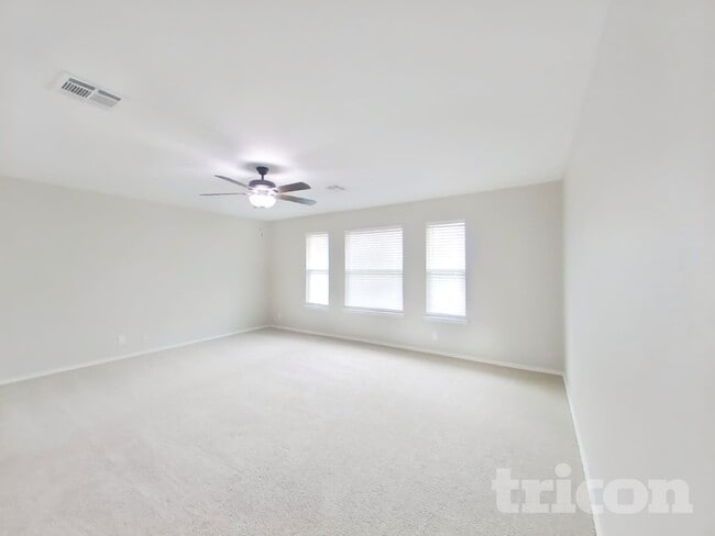 Photo - 213 Ridge Bluff