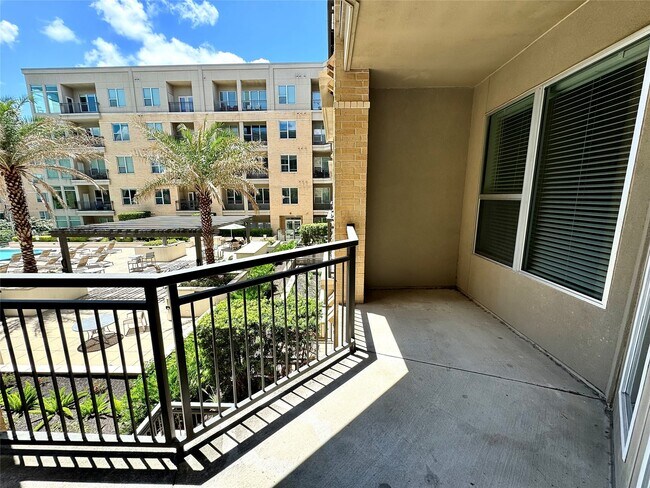 Photo - 2111 Westheimer Rd