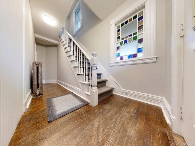 Photo - 453 Montauk Hwy