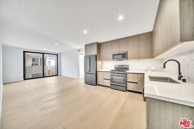 Photo - 4506 Dockweiler St Unit 202