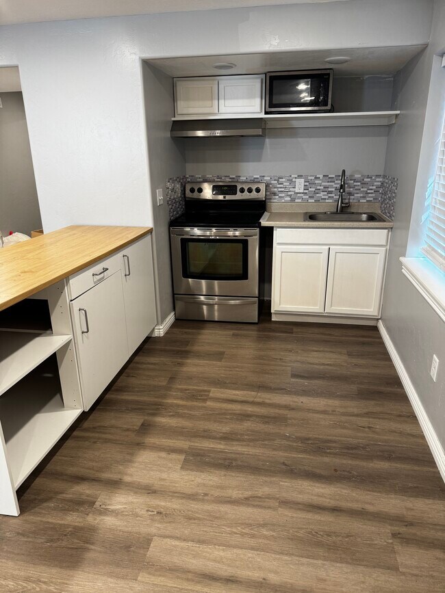 Photo - 43 E Argyle Way