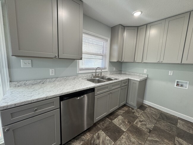 Photo - 142 Cardinal Rd