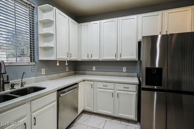 Photo - 207 W Mountain Sage Dr