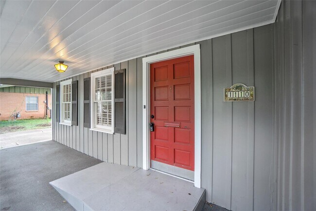 Photo - 1110 Woods Dr