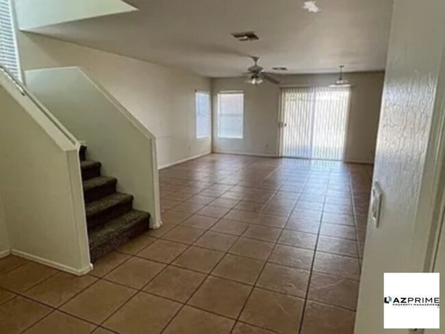 Photo - HURRY ON THIS ONE