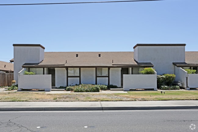 Photo - Gardenwood Apartments