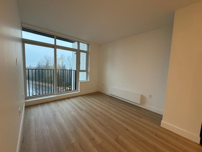 Photo - 8750 University Crescent