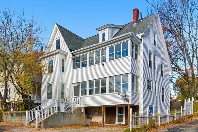 Building Photo - 440 Laurel St