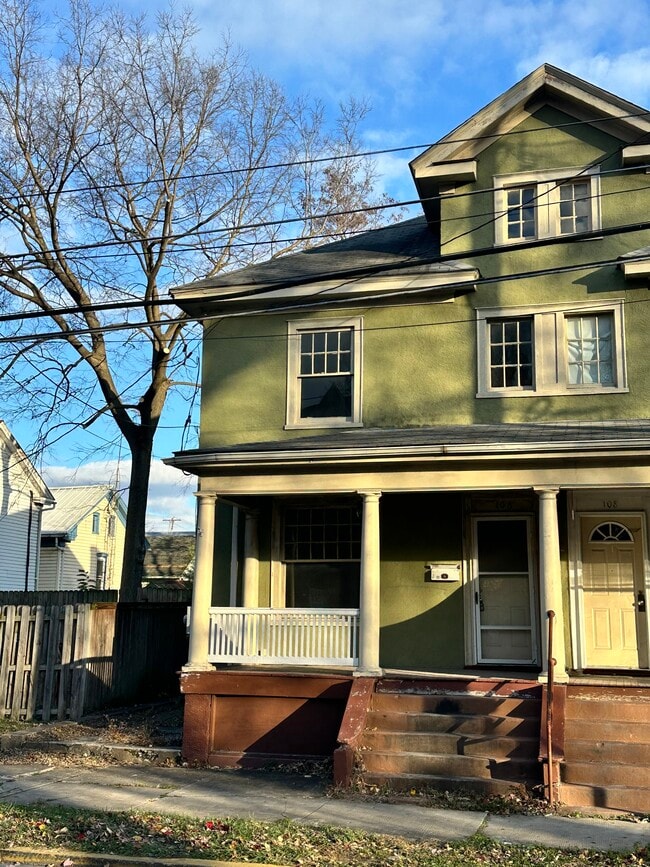 Building Photo - 106 S Raleigh St Unit 106