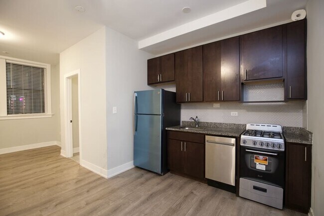 4856 N Damen Ave Unit AS