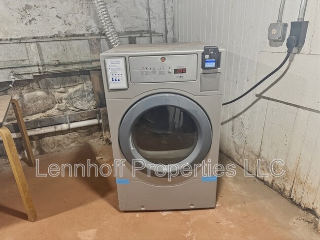 Photo - 25 Portland St