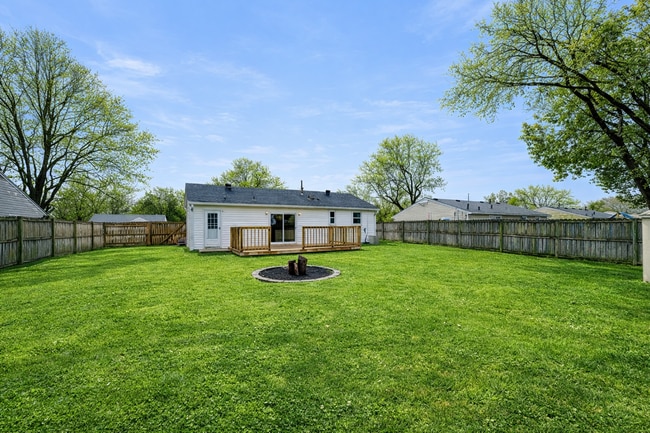 Photo - 7100 Nathan Hale Way