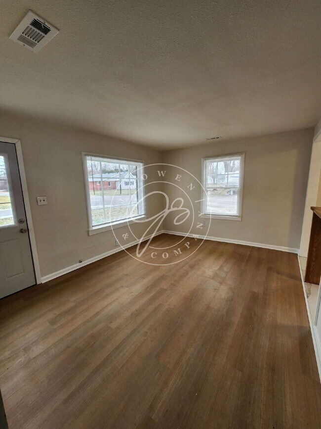 Photo - "Charming 2-Bedroom Retreat on Birkdale Road with Cozy 700 sq ft Layout in Toledo!"