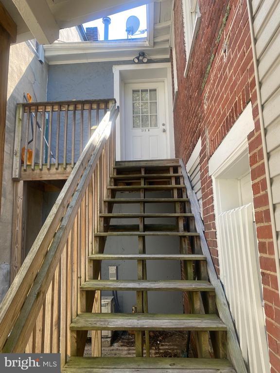 Building Photo - 215 W Lancaster Ave Rental