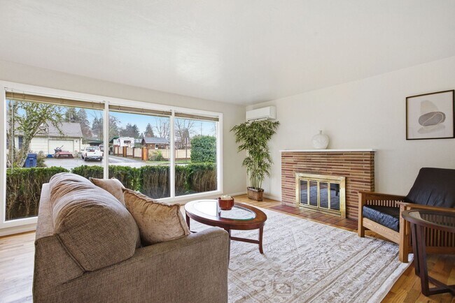 Photo - 3 Bedroom House in Southwest Eugene