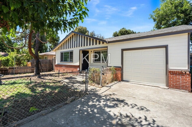 Photo - 527 N Lillian Ave