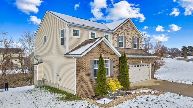 Photo - 430 Rockcrest Way