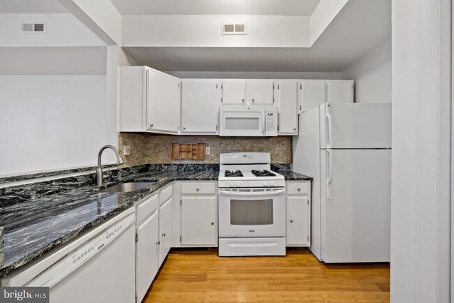 Photo - 445 Fairmount Ave Apartment Unit A