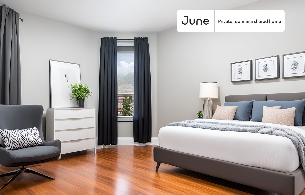 Private bedroom in 4 bed/2 bath Home - Private bedroom in 4 bed/2 bath Home