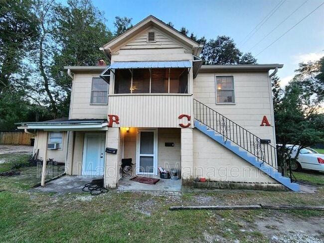 Building Photo - 1601 E 50th St Rental