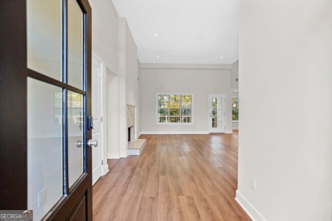 Photo - 1540 Bramlett Blvd