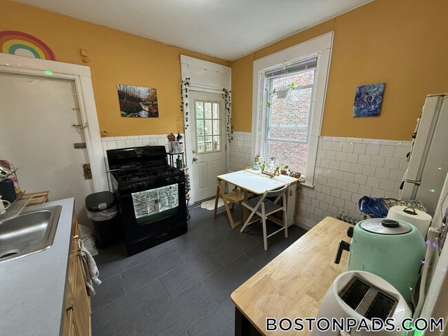 Photo - 1377A Commonwealth Ave Unit 2