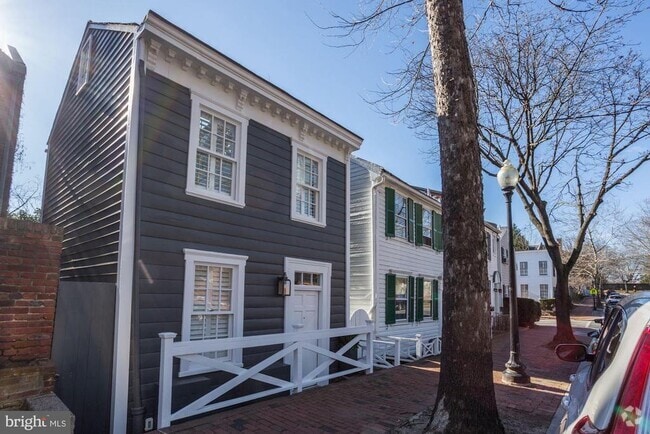 Building Photo - 3522 P St NW Rental