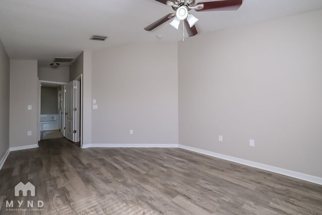 Photo - 8133 Alamosa Wood Ave