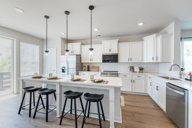 Building Photo - Maybrook Terraces Rental