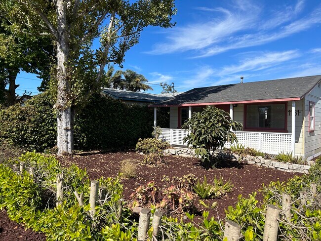 Photo - 1151 Baden Ave Unit A