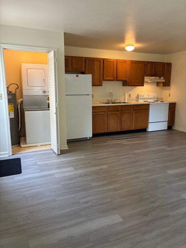 Photo - Bright & Spacious 2BR Top-Floor Apartment ...