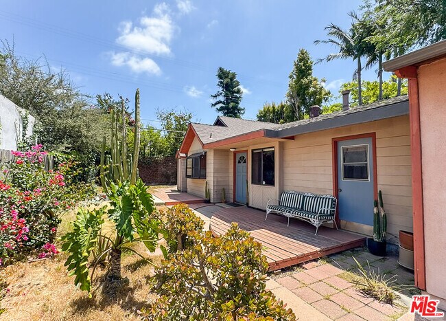 3124 Veteran Ave