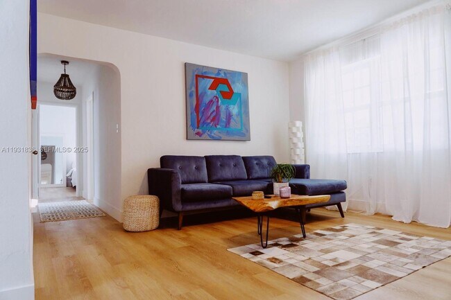 Photo - 1075 NE 120th St