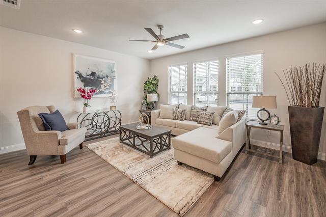 Photo - 9713 Thorncrown Ln