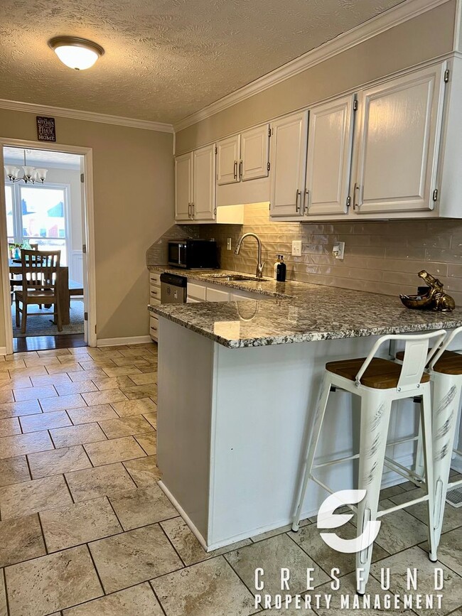 Photo - 2020 Penrose Dr